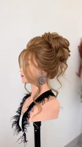 Şık yüksek topuz Modeli ❤️  . #eğitim #hairstyle #topuz #keşfet #fyppppppppppppppppppppppp 