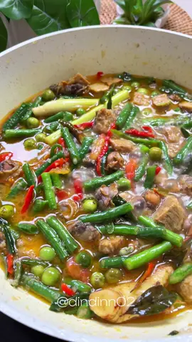 Satset enak poll 😍 Cuma ditumis”gini aja bisa ngabisin nasi sebakul !! Yuk cobain juga dirumah ya Tumis Kerang Bahan : 250gr Kerang kupas  100gr Kacang panjang Rimbang / cepokak sesuai selera 1 papan Tempe (goreng sebentar) 8 Bawang merah , iris 6 Bawang putih , iris  100gr Cabe hijau , iris 10 Cabe rawit , iris 1 buah Tomat , potong 1 btg Sereh 3lbr Daun salam Seruas Lengkuas  Garam , gula pasir , kaldu bubuk sesuai selera 2sdm Saos tiram 250ml (secukupnya) Cara masaknya simak divideo ya  🫕 cookware by @gohappyofficialstore @valryofficial VALRY ELEGANY WOK PAN 28 cm Panci Wok Pan Anti Lengket Untuk Masakan Mewah ✅Ketebalan 3mili ( 2x lipat lebih tebal dr panci lain) ✅Gagang terbuat dari bakelite ✅Lapisan anti lengket white marble ✅3 Food grade tidak mengandung bahan kimia ✅Ringan mudah-digunakan ✅Tidak meninggalkan bau pada makanan ✅MOTIF garis mewah #kerang #reseptiktok #masakansimple #panciantilengket #fyp 