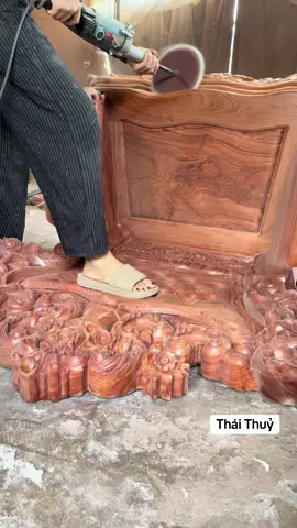 Ta nói chủ cơ sở cỡ này thì thợ cỡ nào nữa ạ. Nơi tập trung toàn cao thủ quật máy, trà nhám là nhà em ạ.