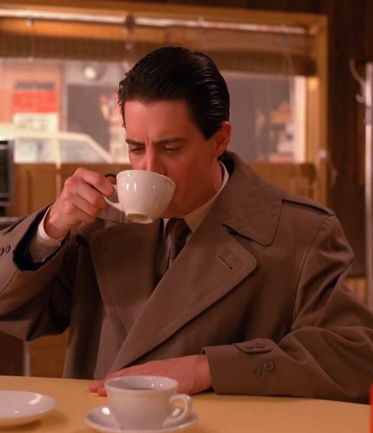Dale Cooper + Coffee is my fav combo☕️ #twinpeaks #dalecooper #kylemaclachlan #twinpeaksedit #davidlynch 