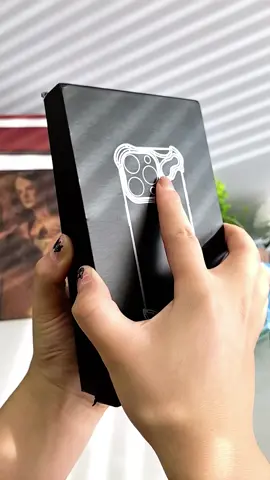 iPhone 17 pro max #LanguageLearning #frameless #metalcase #metal #iphone17 #iphone17promax #iphone17air #phonecase #tiktok #fyp #aloy 