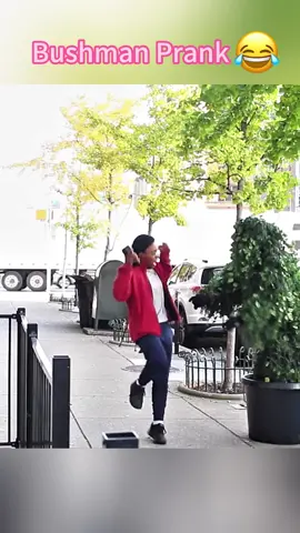 Bushman prank #fouryou #fyp #tiktok #tiktok #prank #happy #funny #people #bushman 
