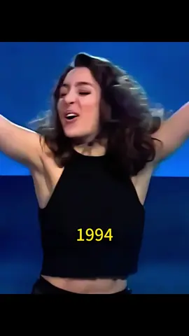 Ambra - Te Pertenezco #ambraangiolini #retroproducciones