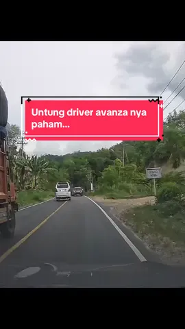 Detik detik hampir laga kambing 🐐😭😭 , maaf dan terima kasih buat bang driver Avanza nya 🙏🏻#lintassumatra #dashcam #jelajahsumatera #driving 