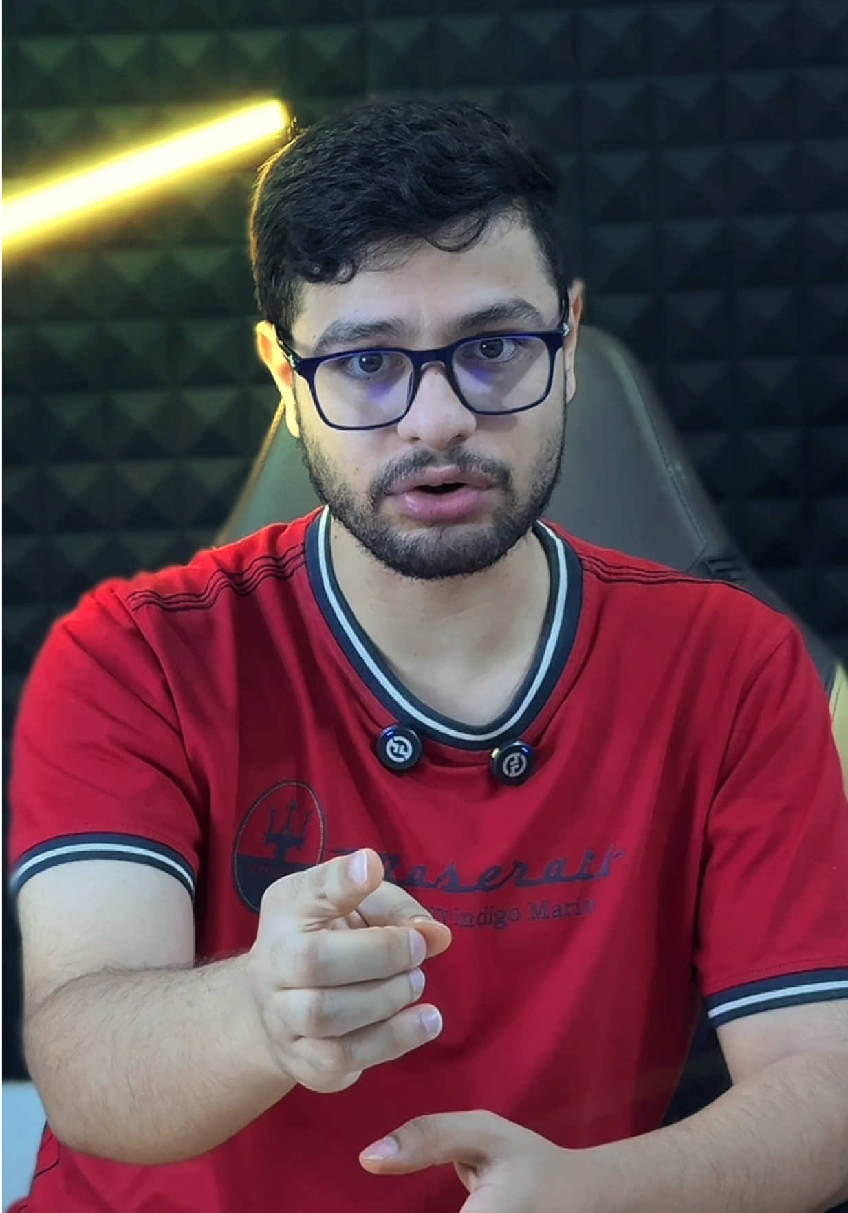 لا تسلّم موبايلك لأي شخص حتى لو لدقيقة! بعض الأشخاص يعرفون يكتبون رموز خاصة لتحويل مكالماتك إلى رقم ثاني بدون ما تلاحظ. ⚠️ بهذا الشكل ممكن تروح كل مكالماتك ورسائلك لغيرك وأنت ما تدري. خليك واعي واحمي خصوصيتك 👌 #حماية_الهاتف #تحويل_المكالمات #حماية_الخصوصية #لا_تعطي_موبايلك #حماية_المعلومات 