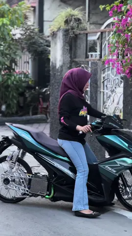 Mundur neng