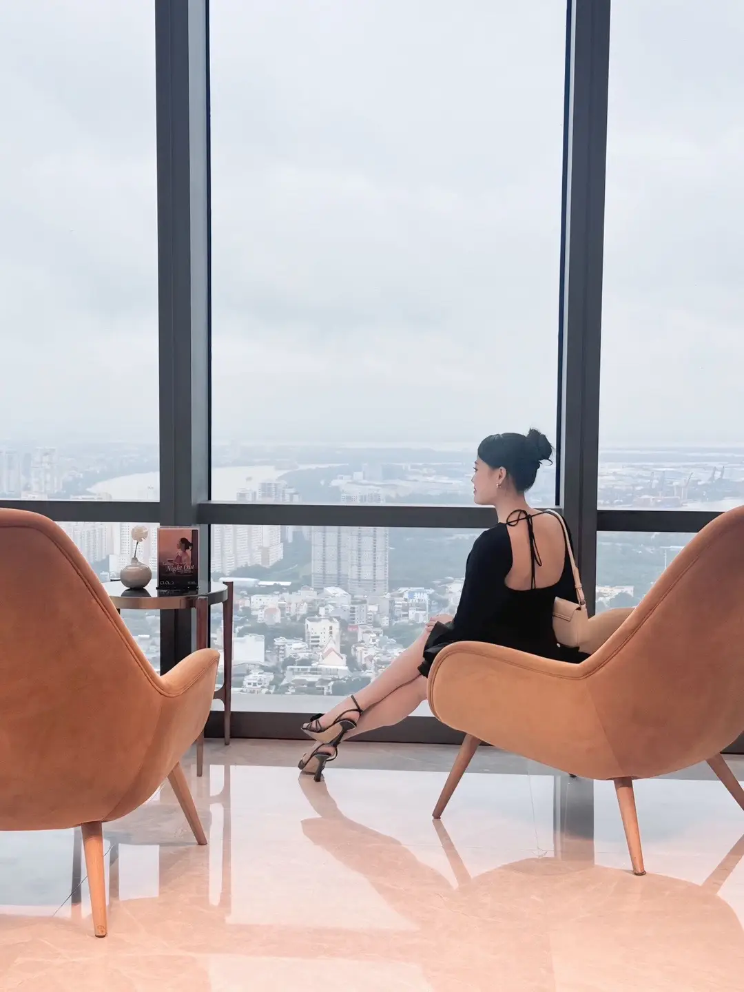 🥂 Một góc chill tinh tế giữa tầng mây – Blank Lounge, Landmark 81. #Landmark81 #BlankLounge #SkylineView #LuxuryVibes #ChillOnTop