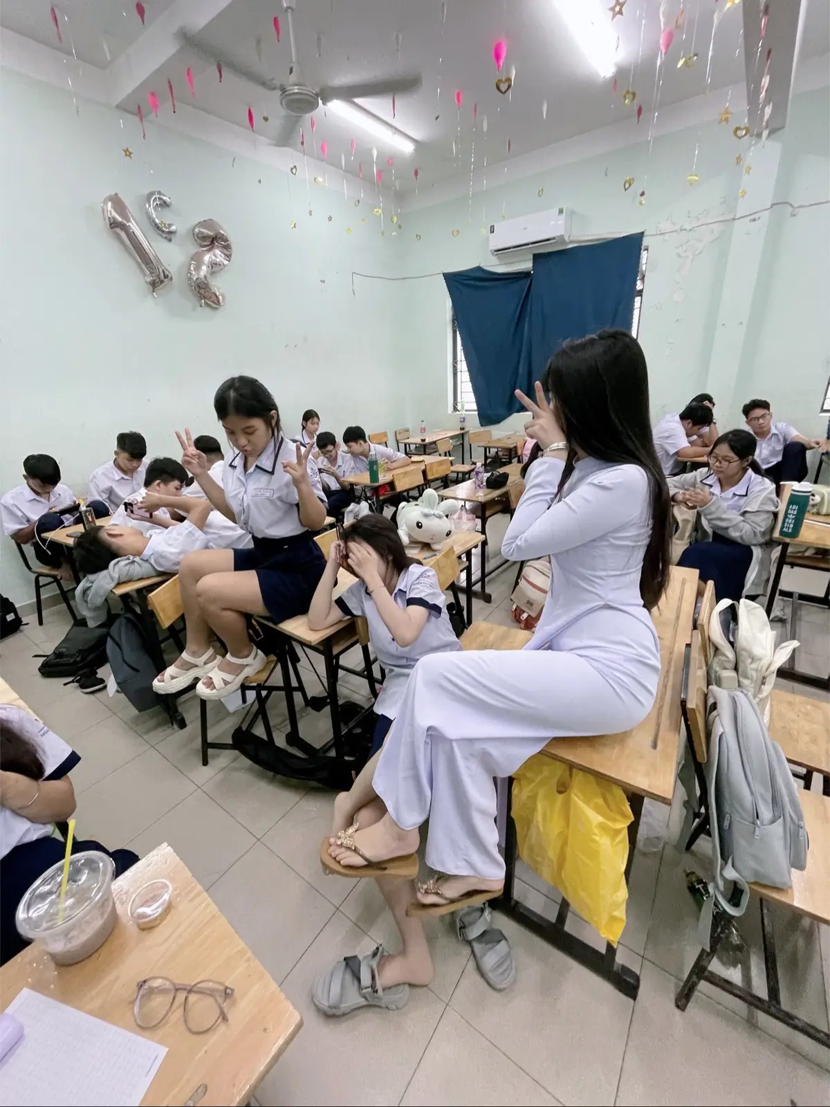 học sinh l10#xh #ailop 