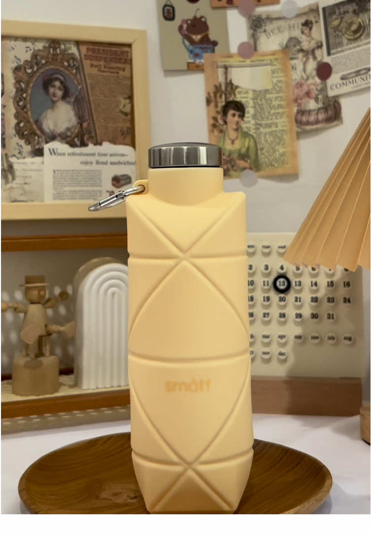 Gak cuma uang yang bisa dilipet, tumbler aku juga bisa dilipat kaya gini🤩 #smatt #origamibottle #fyp #foryoupage 