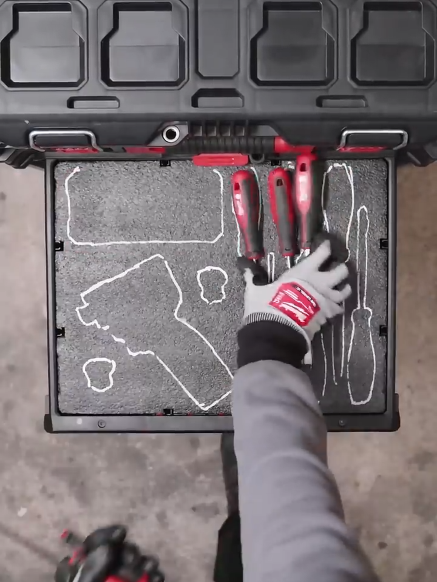 🔴 𝗠𝗜𝗟𝗪𝗔𝗨𝗞𝗘𝗘 | MẸO SẮP XẾP PACKOUT THÔNG MINH Tùy biến sắp xếp packout với đa dạng cách lưu trữ mọi dòng sản phẩm của Milwaukee. Cùng xem qua video và tham khảo nhé! 𝗠𝗶𝗹𝘄𝗮𝘂𝗸𝗲𝗲 - MÁY PIN DẪN ĐẦU CÔNG NGHỆ #MilwaukeeTool #MilwaukeeToolVietnam #PowerTools #packout