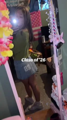 Hollistwr skirt lowkey ate #fyp #hollister #senior #fit #viral 
