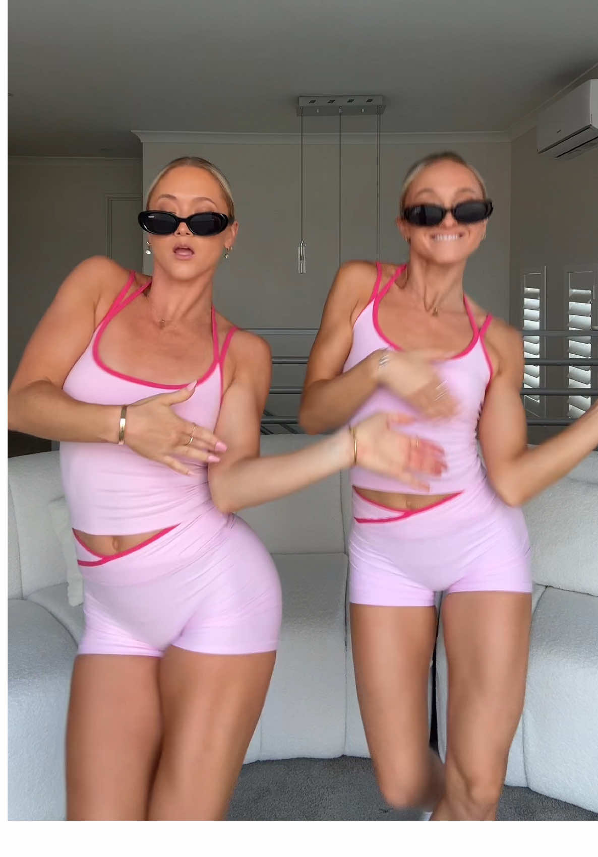 ‘DANCE BREAK’ 😎😎 #twins #dancebreak #sabrinacarpenter 