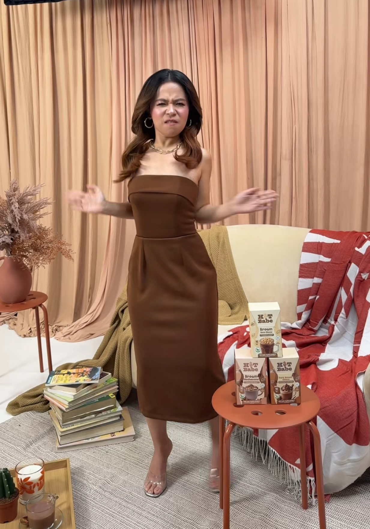 Flush out toxins! Yung tawag ng kalikasan talaga ang galawan! HAHAHAHA! Pero same parin, Good for digestion, may psyllium husk fiber at may l-carnitine! Kaya ano pang hinihintay mo? Checkout mo natong HOTBABE CHOCO sa @Kiray's Brands!!! ❤️❤️❤️