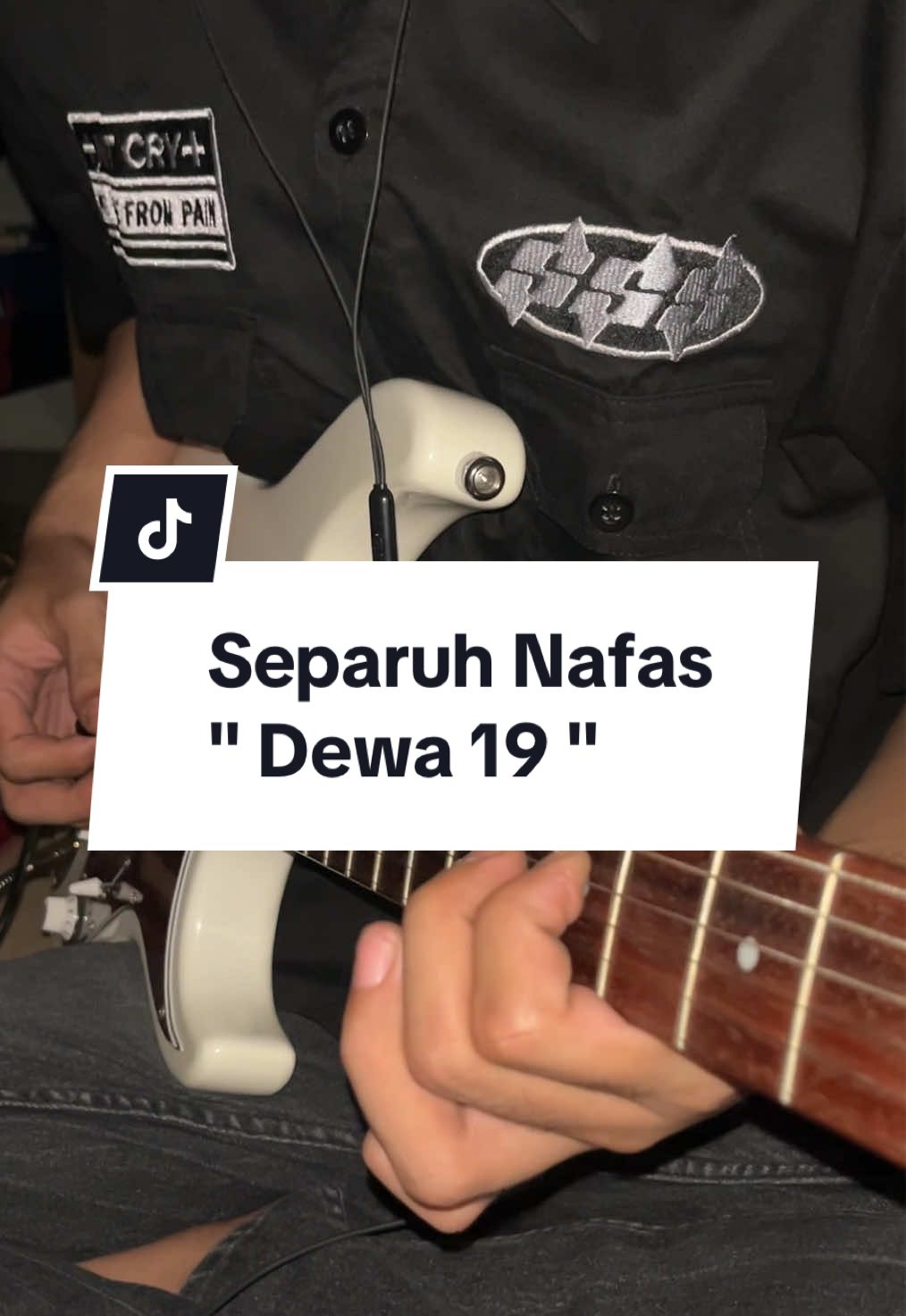 Dadaku Sesak, Karena Separuh Nafasku Ada Di Kamu😁, Cover Gitar Dewa 19 - Separuh Nafas. #dewa19 #separuhnafasku #cover #guitar #guitarelectric 