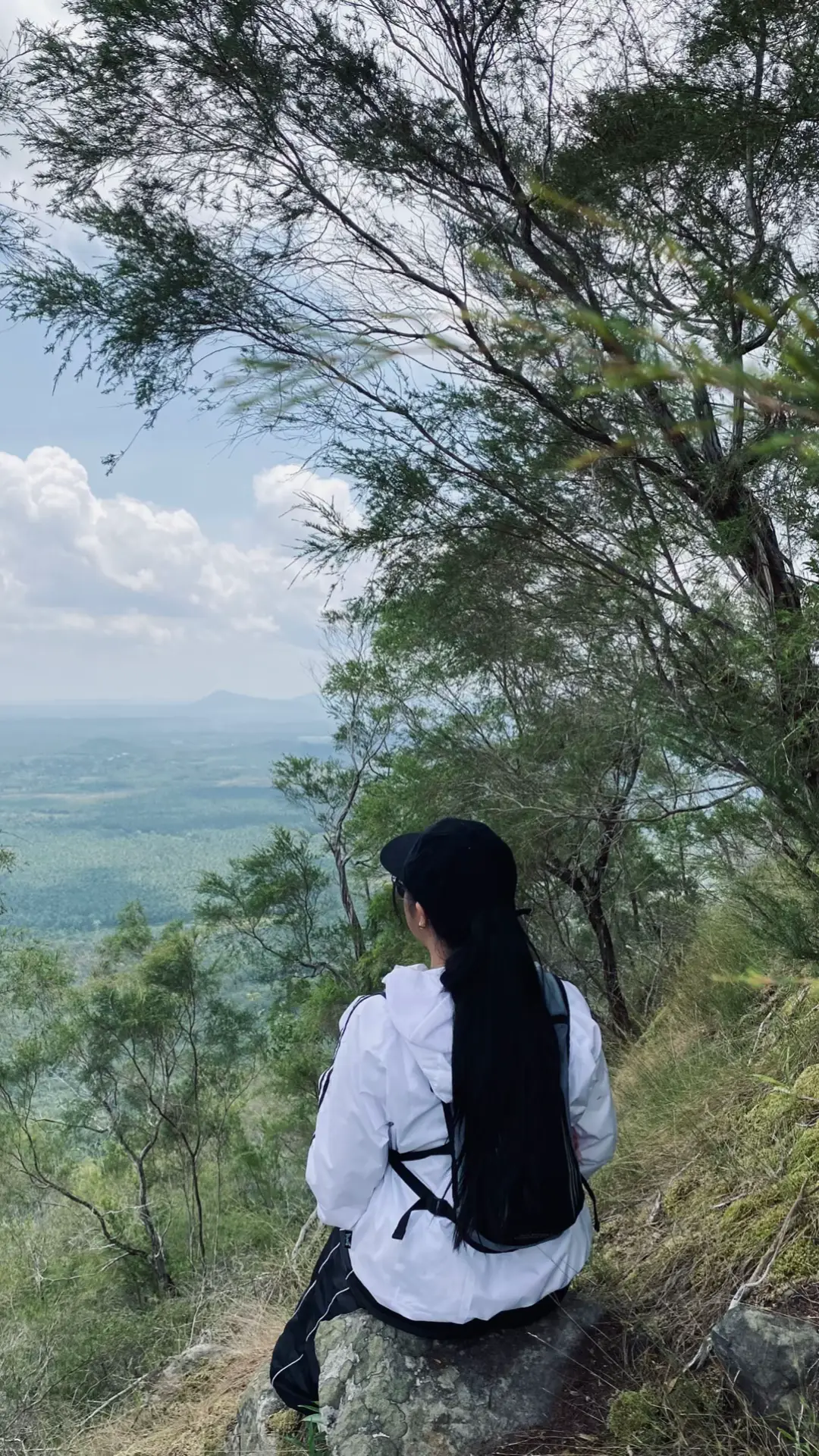Pura pura tersakiti ☺️🕊️⛰️