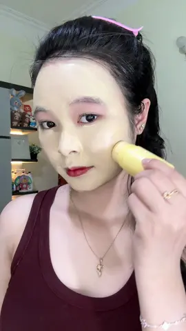 Da dầu nhờn tham khảo ngay em thanh màu vàng mới này nhé 