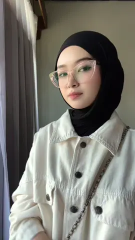 baju aku dari @JINISO JEANS cakepp polllll🫠