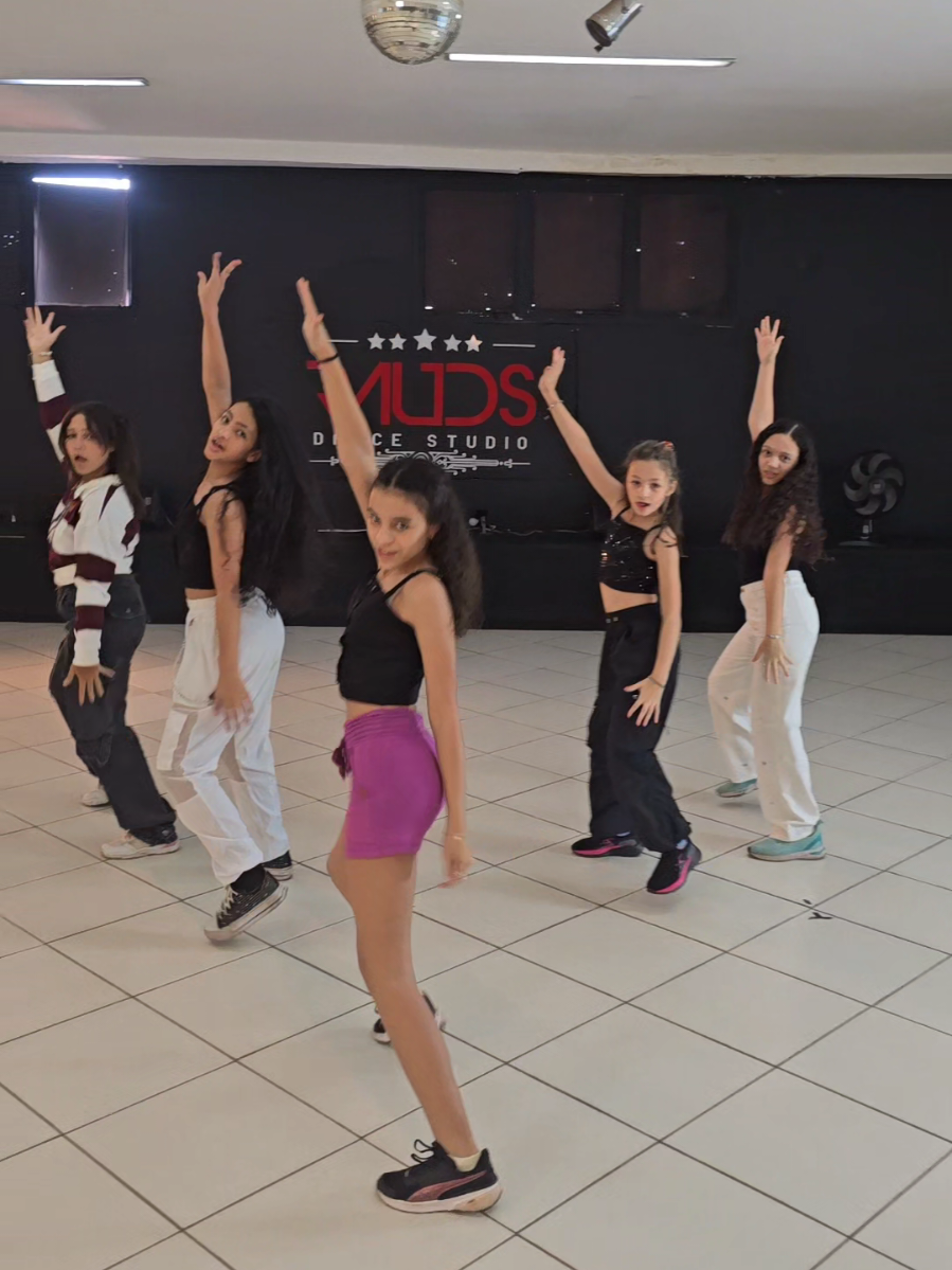 As Glam's dancaram Hands Up. #grupomusical #GlamPop #glampop0fficial #bpop #handsup 