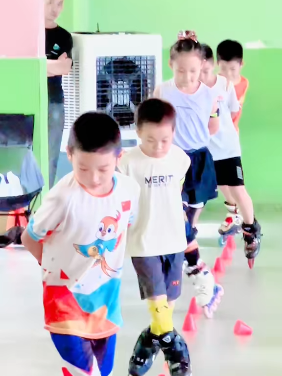 Cùng luyện tập thăng bằng tối tuyệt đối với các kỹ thuật #daytruotpatin #truotpatin #truotpatinnghethuat #patin #rollerskating #rollerskater #roller #skating #skatingtiktok #viraltiktok #viralvideo #viralvideotiktok #viral #xuhuong #xuhuongtiktok