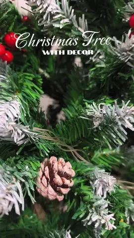 Christmas light na nga lang ang kailan mo at hindi mo na need maglagay ng decor kase meron ng kasama.Nakakabit na sa Christmas Tree na to kaya kung gusto mo din nito magcheck out kana habang may stocks pa! click mo lang ang yellow basket ✨❤️