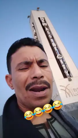 طلما نام عى بطنو يبقى موضوعه باظ 😂