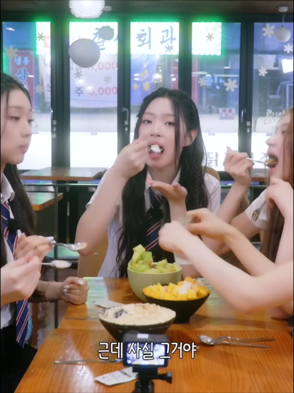 kiiikiii eating | #fancam #kiiikiii #eatingfancam #mukbangeatingshow #eatingshow 