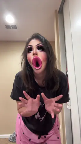 No me vayan hacer viral que son las 4 de la mañana 😃