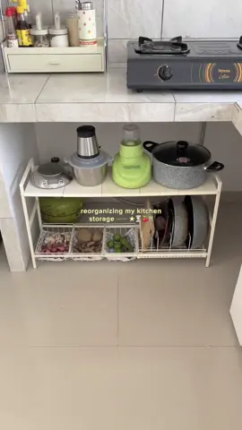 giving my kitchen a refreshment 🍃💗 #kitchenorganizer #organizewithme #kitchendecor #cleangirlaesthetic #dekorasidapur 