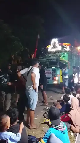 keluh kesah mu delok branggahan #soundsystem #karnavalsoundsystem #fypkediri #kediri24jam 