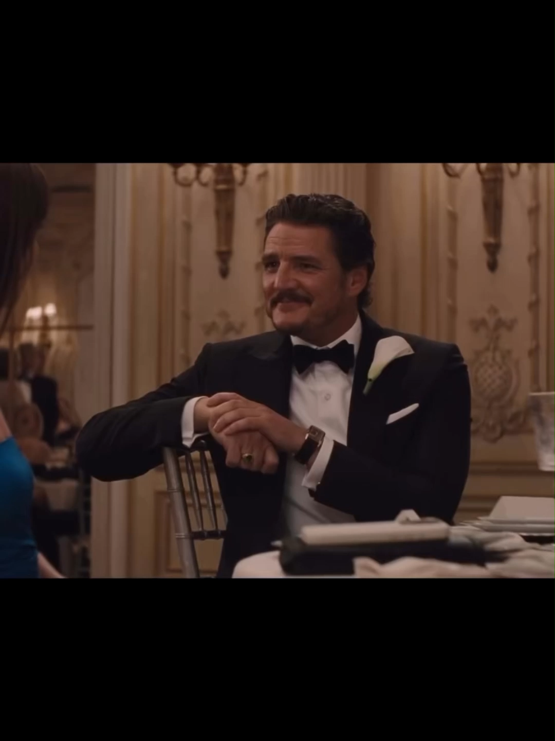 Coca pha bia ạ . . . #dakotajohnson #pedropascal #chrisevans #materialist #film #billie