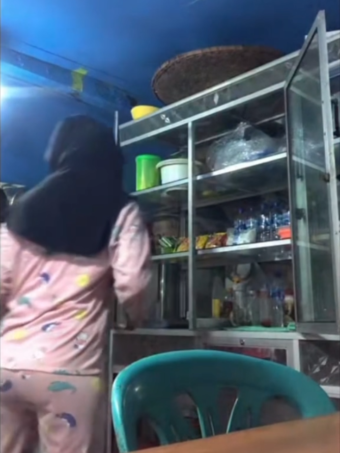 Membalas @mas.leh28tampil seadanya karena yg banyak gaya itu gada uang nya☝🏻😜🤭#foryoupage #xyzbcafypシ #jualankecilkecilan #bbycimuet #fyppppppppppppppppppppppp 