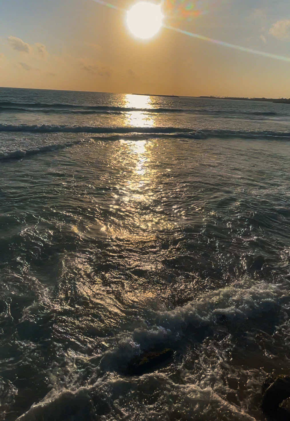 හිත නිවෙන තත්පර..🤍❗️ #haridu #evening #backgroundvideo #clouds #sunset 