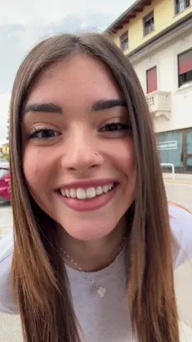 👑