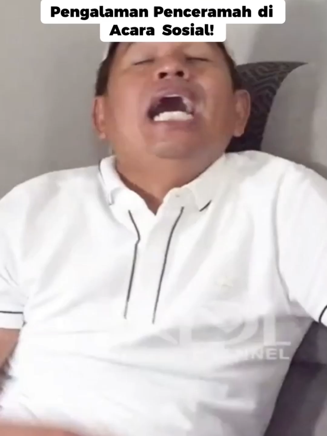 Pengalaman Penceramah di Acara Sosial! Saksikan pemikiran mendalam tentang ritual keagamaan dan pentingnya doa dalam kehidupan sehari-hari! Dalam video ini, semangat kebersamaan dan keberkahan diungkapkan melalui kisah menarik seorang kiyai dan ceramahnya. Dari rutinitas sholat magrib hingga panggilan tugas yang tak terduga, setiap detail memberikan gambaran tentang dedikasi dan ketulusan dalam beribadah. Siapakah Ustadz Joker dan bagaimana ia mempersiapkan diri untuk menyebarkan pesan-pesan positif? Mari kita eksplorasi lebih lanjut mengenai kekuatan doa yang dapat membawa harapan dan makna dalam hidup kita.  Temukan inspirasi untuk memulai perjalanan spiritual kalian dan ingat, kebahagiaan sejati datang ketika kita membahagiakan orang lain. Jangan lewatkan momen-momen berharga ini!  #Doa #Agama #Kiyai #Ceramah #Spiritual #Inspirasi #Kebahagiaan #Ritual #SahabatSejati #Tafakur #Kehidupan #Berkah