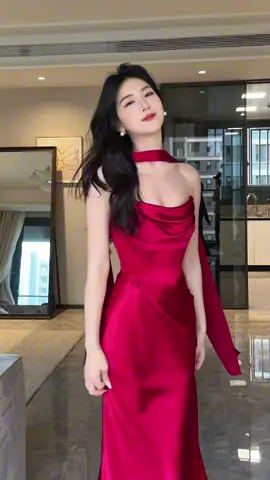 Màu đỏ tươi iu thế #xuhuong #chanvayluaduoica #chanvaylua #vaylua 