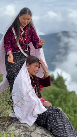 धेरै बर्ष पछि दिदी बहिनी भेटेर फोटो खिच्न भिडियो बनाउँन पाईयो आफुलाई पनि आनान्दा लाग्दो रहेछ ११,१२ बर्ष अगाडि क्यमेरा  मागेर याही ठाउँ फोटो खिचेको झलझली याद छ अझै तर समयले धेरै छोडेर गई सक्यो।##@YouTube _Thulikanxivlog #fyp🔥シツ♡foryoupage❤️🥀 @Anmis rai 
