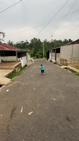 anak laki laki ku