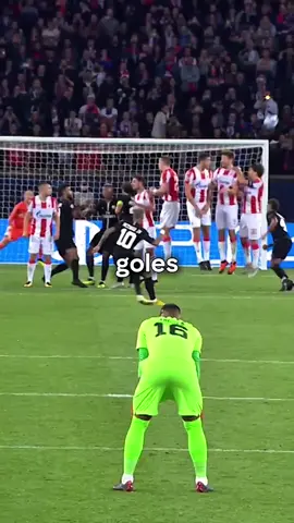 Los 5 jugadores con más goles desde fuera del área . #fútbol #historiasdefutbol #pasionfutbol #leyendasdelfutbol #futline 