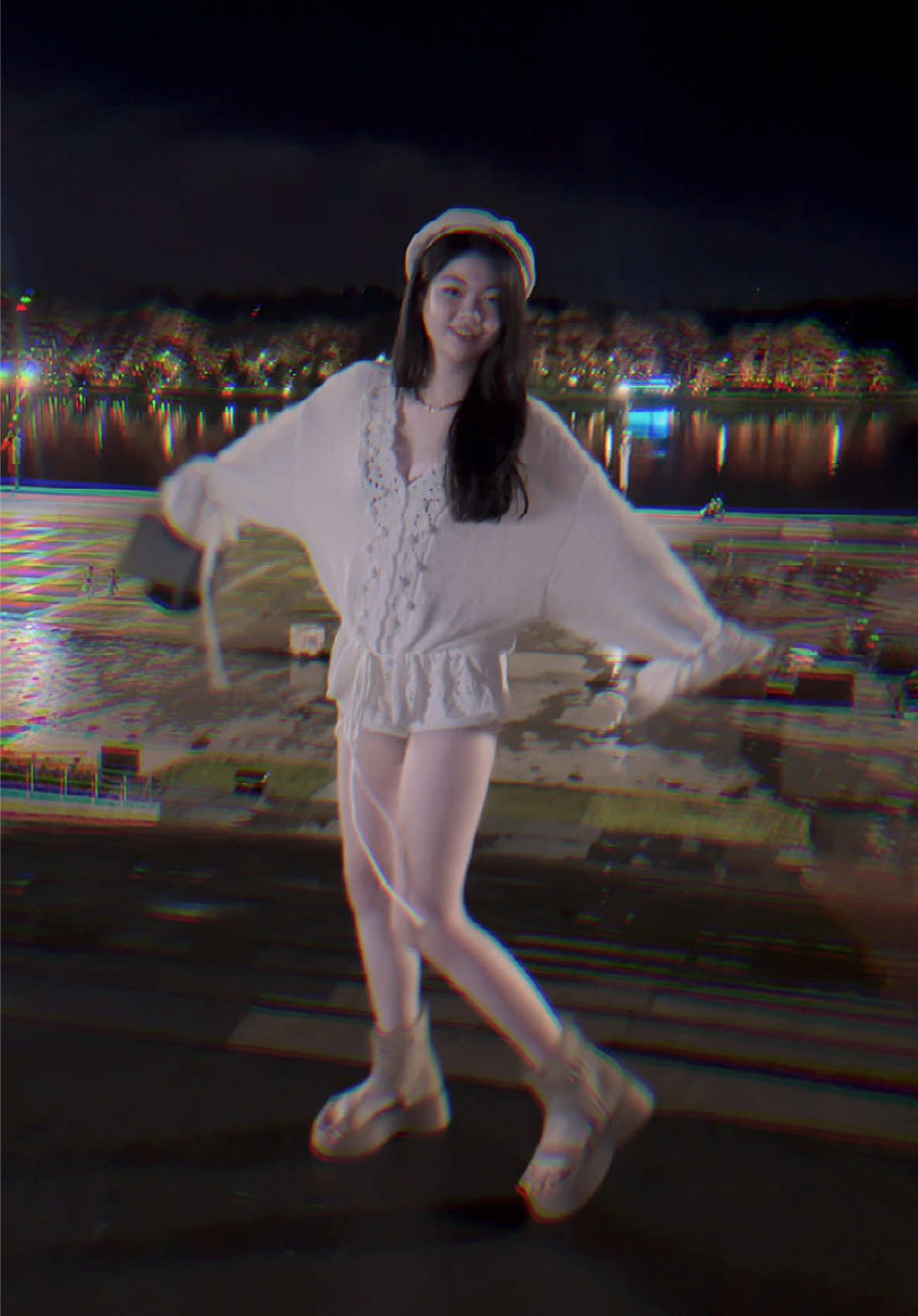 Giữa muôn vàn sự lựa chọn, Thì em xin chọn nhắm mắt cho qua.😉