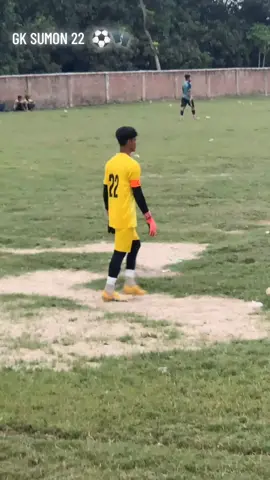 ⚽🧤💥... #gksumon22🦅⚽🧤 #fypシ゚viral🖤tiktok #footballer⚽⚽ #foryoupage 