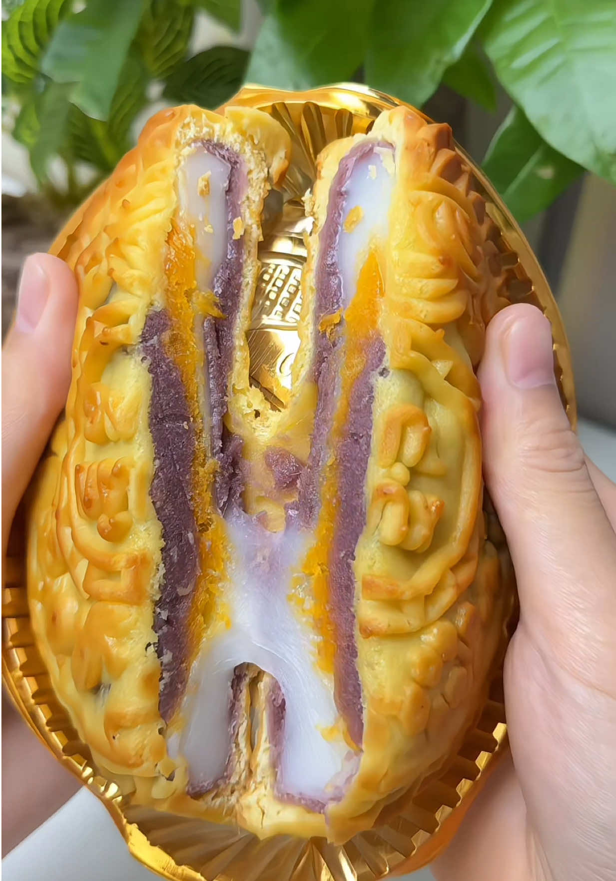 bánh trung thu nhân khoai môn ko chi trứng muối size 300 gam #bánh #banhtrungthu #banhtrungthumochitrungmuoi #giahuy2021  