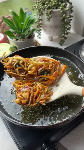 Nothing beats khaja time with a plate of pakoda! Crispy, flavorful, and so easy to make – this recipe is my go-to whenever I’m craving something quick but comforting ❤️ #fyp #nepalifood #nepalireels #comfortfood #foryoupage 