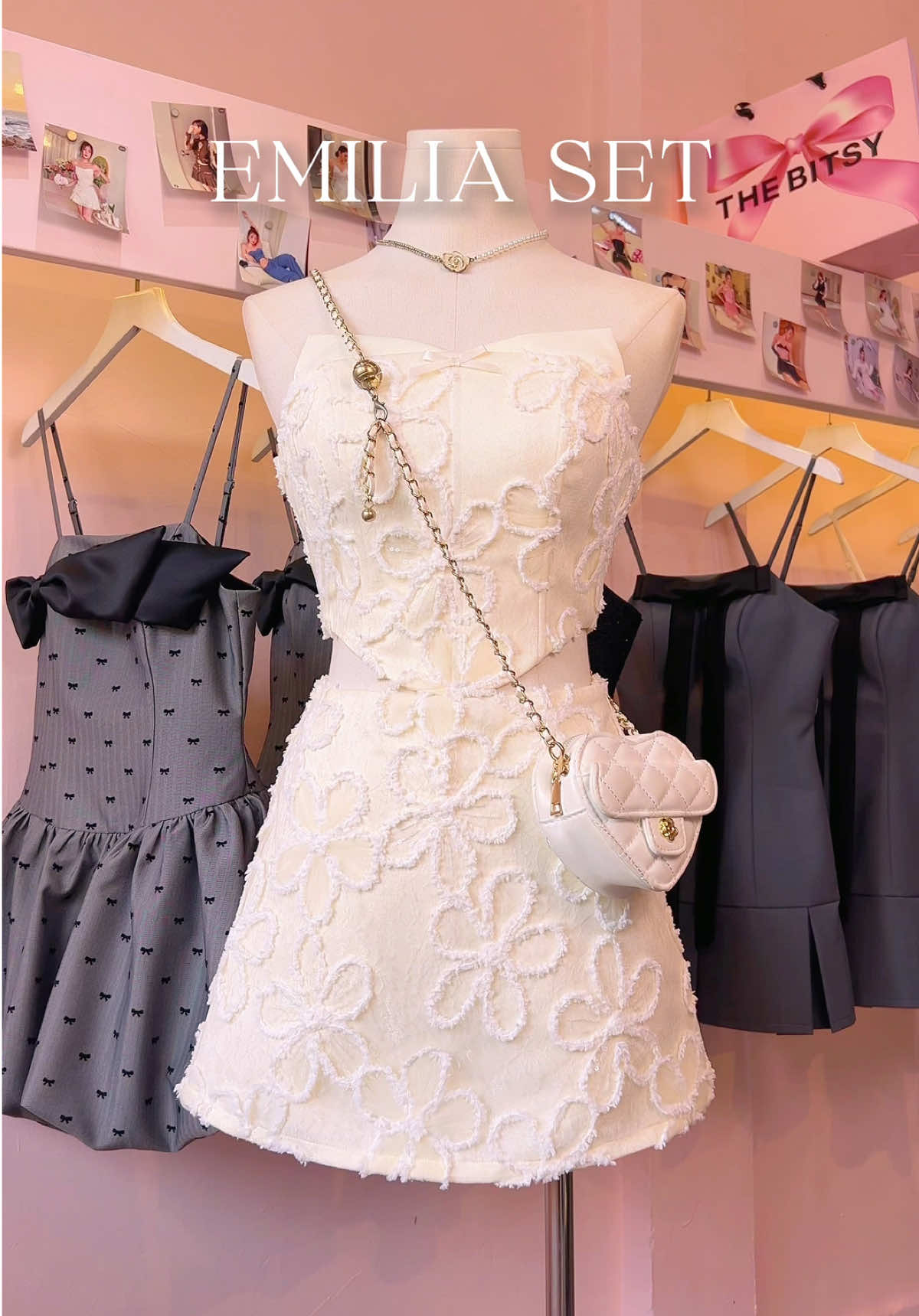 𝓔𝓶𝓲𝓵𝓲𝓪 𝓢𝓮𝓽 - corset top & skirt in 3D embroidery lace ✨✨