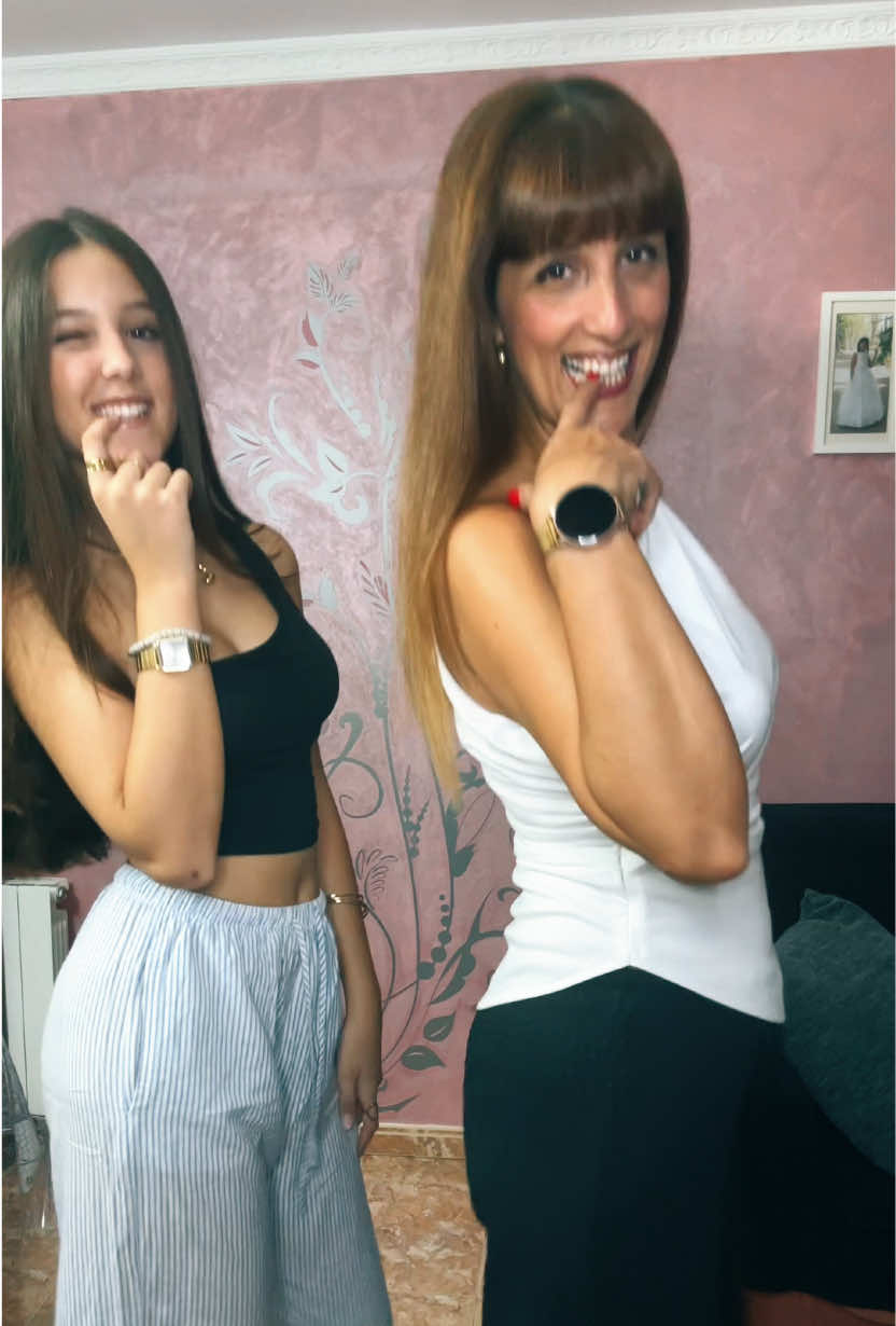 Bailes 2025 nuevos. Trends nuevos 2025.#tikdancers #trendsnuevos #bailesnuevos #bailesfaciles #bailestiktok 