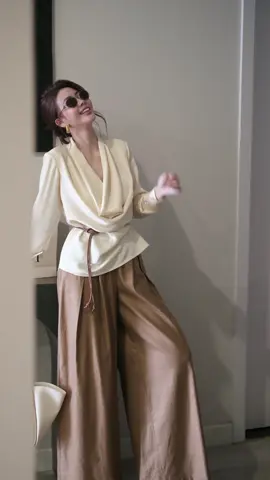 𝙀.𝙈𝙊𝙇 không chạy theo xu hướng, 𝙀.𝙈𝙊𝙇 tạo ra xu hướng từ chính tủ đồ của bạn! 🤎 #thoitrangcongso #xuhuongtiktok #jyb 