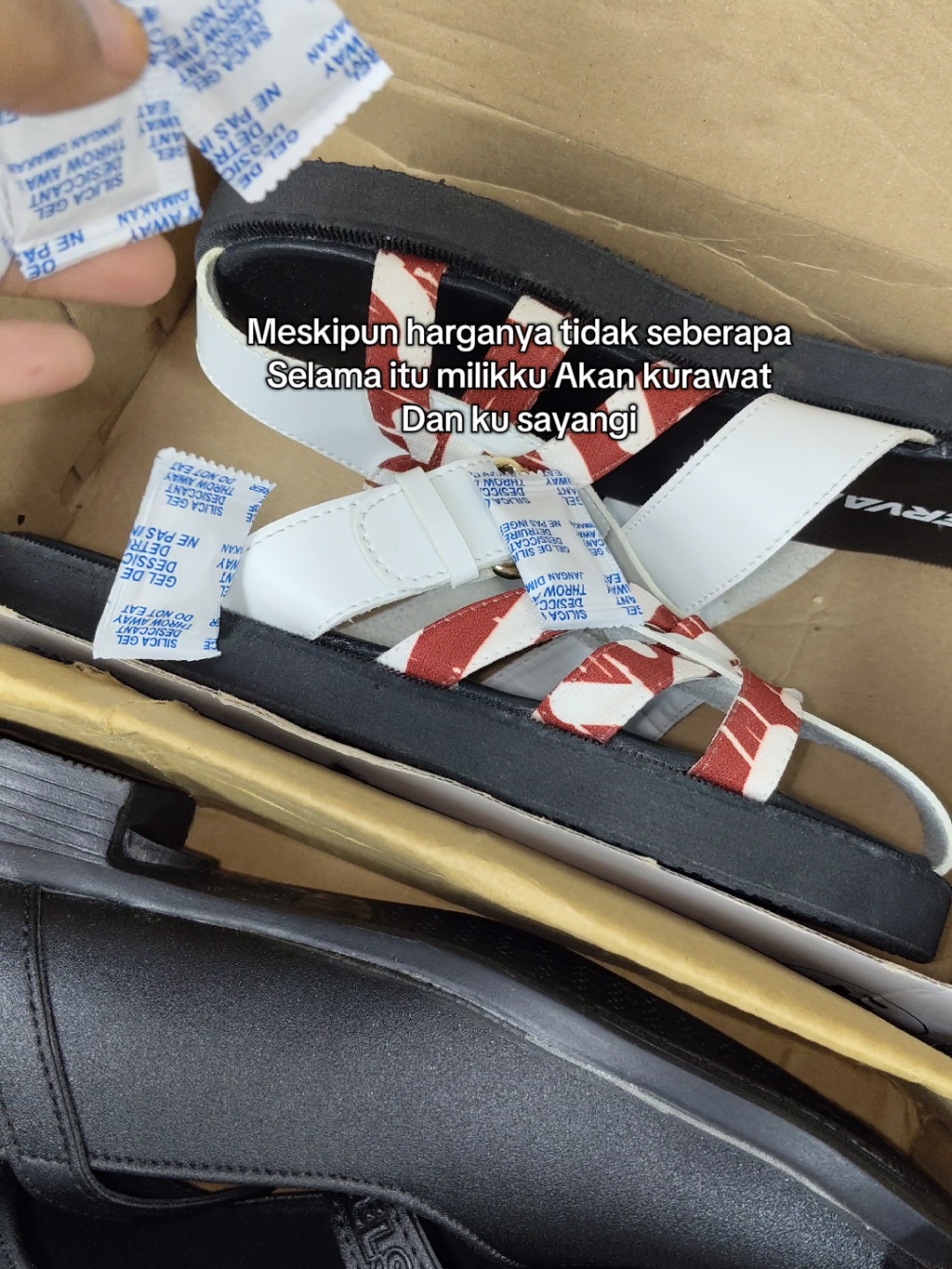 bisa buat sepatu, tas, makanan ringan. 1gr -+83 2gr -+50 5gr -+15 10gr -+9 #silicagel 