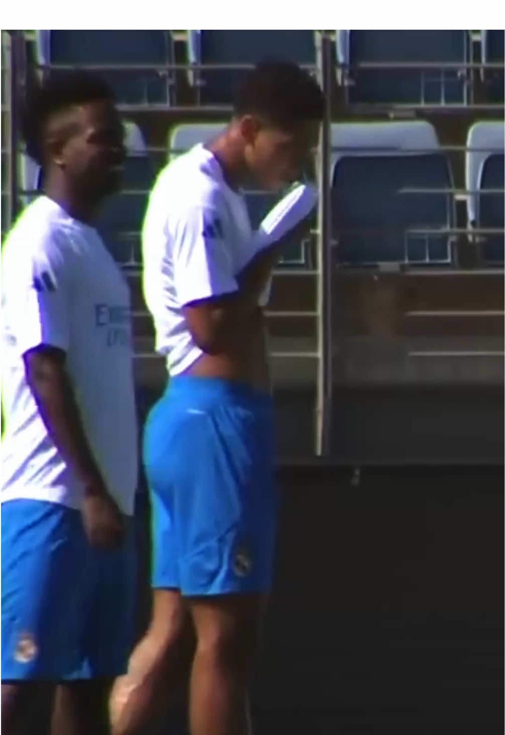 💪🏻 Hey, Jude! Bellingham vuelve a entrar después de su operación. El inglés ha entrado en la convocatoria para el partido ante el Olympique.  #ChampionsLeague #UCLxDAZN #deportesentiktok #tiktokfootballacademy 