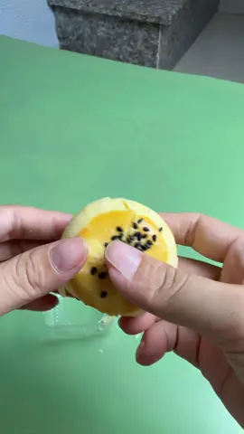 Bánh trứng muối tan chảy #banhtrung #banh #anvat #food #banhtrungmuoi