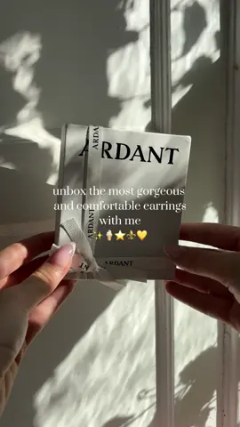 these earrings are TOO gorgeous! And they’re so so comfy ⭐️✨🫶🏻 @ARDANT  #gifted #pr #ardant #ardantjewellery #microinfluencerpr 