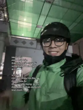 sau tất cả mình thấy bản  thân mình  vẫn chưa đủ  xứng đáng ở bên cạnh ai cả, vì mình  còn quá nhiều nỗi đau,  mình chưa đủ   nhưng cũng mong  sẽ có một ai đó đủ bao  dung ôm trọn mình.. #xhtiktok #fyp #vantruong #